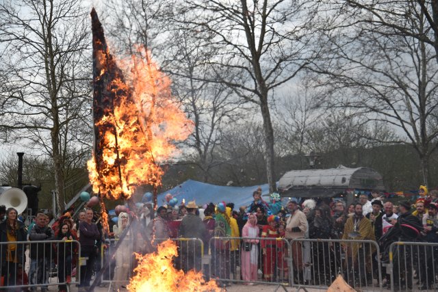 25-04-12-19H41-DSC_0886